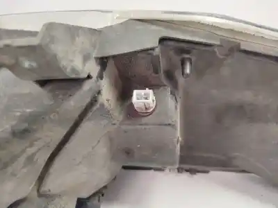 Second-hand car spare part right headlight for renault maxity fg 150.35/45 150 cv / 110 kw oem iam references 7485115786  