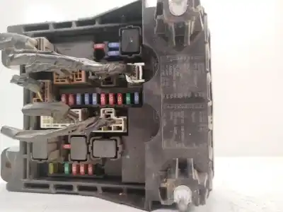 Peça sobressalente para automóvel em segunda mão caixa de fusíveis e relés por renault maxity fg 150.35/45 150 cv / 110 kw referências oem iam 284b6mb40b