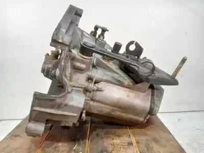 Pezzo di ricambio per auto di seconda mano RIDUTTORE per CITROEN SAXO  Riferimenti OEM IAM 20CE28  