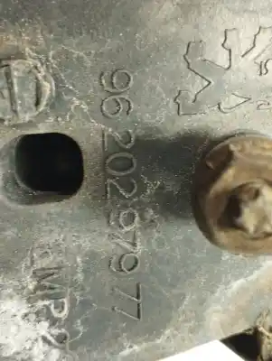 Peça sobressalente para automóvel em segunda mão emblema por peugeot 106 (s2) max d referências oem iam 9620297977