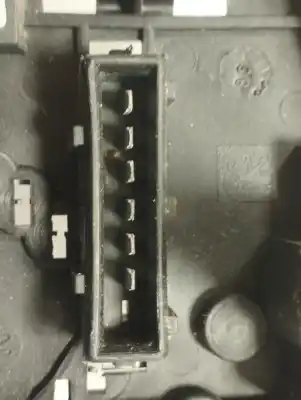 Peça sobressalente para automóvel em segunda mão suporte de lâmpada por peugeot 106 (s2) max d referências oem iam 634733