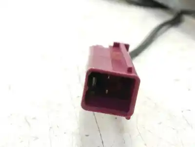 Peça sobressalente para automóvel em segunda mão pré-tensor de airbag direito por ford focus berlina (cap) ambiente (d) referências oem iam 1713777