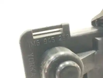 Second-hand car spare part lampholder for seat leon (1m1) 1.6 oem iam references 1m6945259