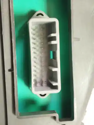 Peça sobressalente para automóvel em segunda mão quadrante por renault clio iii pack authentique referências oem iam 8200582705h  