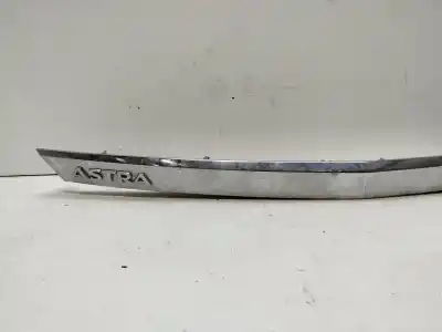 Peça sobressalente para automóvel em segunda mão moldagem por opel astra gtc cosmo referências oem iam 13266476