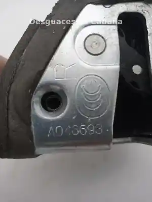 Автозапчастина б/у замок заднього правого дверя для lexus is ii (_e2_) 220d (ale20) посилання на oem iam 6903053090  