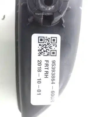 Pièce détachée automobile d'occasion commande de lève vitre avant droit pour opel mokka / mokka x (j13) 1.6 cdti 4x4 (_76) références oem iam 95393864  