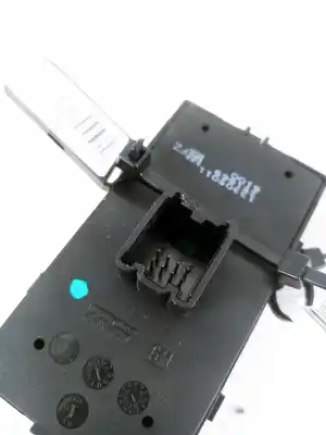 Peça sobressalente para automóvel em segunda mão botão / interruptor elevador vidro dianteiro esquerdo por opel mokka mokka x j13 sinvalor referências oem iam 13305011  