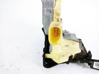 Автозапчасти б/у замок левой боковой двери за audi q7 (4lb) 3.0 tdi quattro ссылки oem iam 3c4839015a  