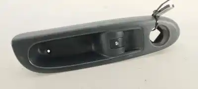 Автозапчастина б/у ПЕРЕДНІЙ ПРАВИЙ ВІКОННИЙ Вимикач для RENAULT CLIO II (BB_, CB_)  Посилання на OEM IAM 8200084005  
