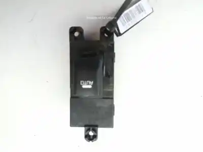Peça sobressalente para automóvel em segunda mão Botão / Interruptor Elevador Vidro Dianteiro Direito por KIA CEED (JD) 1.4 CRDi 90 D4FC Referências OEM IAM 93580A2000  