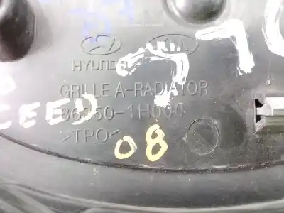 Peça sobressalente para automóvel em segunda mão grelha frontal por kia ceed fastback ed 12 2012 referências oem iam 863501h000  