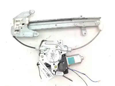 Recambio de automóvil de segunda mano de ELEVALUNAS TRASERO DERECHO para NISSAN X-TRAIL I (T30) 2.2 dCi 4x4 referencias OEM IAM   
