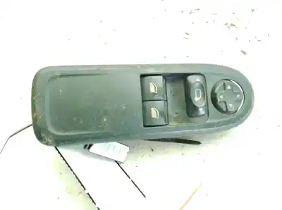 Pièce détachée automobile d'occasion COMMANDE DE LÈVE VITRE AVANT GAUCHE pour PEUGEOT 308 I (4A_, 4C_)  Références OEM IAM 96565186XT  