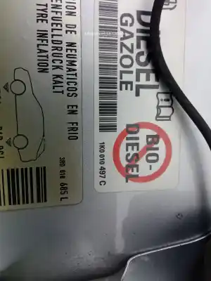 Peça sobressalente para automóvel em segunda mão tampa de combustível por seat exeo (3r2) 2.0 tdi referências oem iam 1k0010497c  