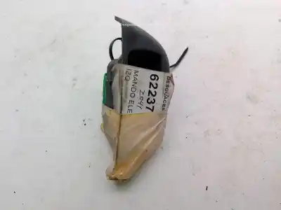 Peça sobressalente para automóvel em segunda mão Botão / Interruptor Elevador Vidro Dianteiro Esquerdo por PEUGEOT 107 Urban Referências OEM IAM   