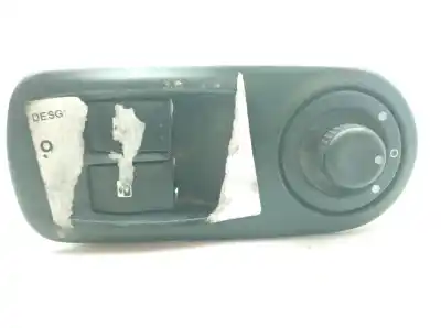 Pièce détachée automobile d'occasion COMMANDE DE LÈVE VITRE AVANT GAUCHE pour NISSAN PRIMASTAR (X83) DESDE 07/2002  Références OEM IAM 8200011867  