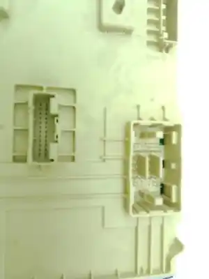 Pezzo di ricambio per auto di seconda mano comando multifunzione per kia ceed (cd) 1.6 crdi 136 riferimenti oem iam 91951j7700  