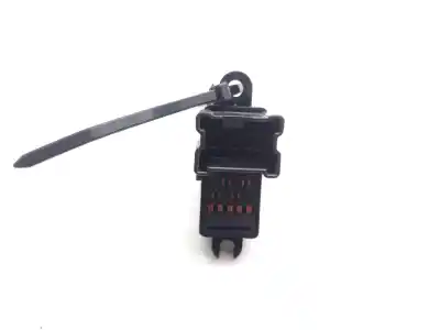 Peça sobressalente para automóvel em segunda mão botão / interruptor elevador vidro traseiro direito por nissan note (e11, ne11) 1.4 lpg referências oem iam   