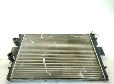 Pezzo di ricambio per auto di seconda mano radiatore d acqua per iveco daily iii furgón/ranchera familiar 35c13 v. 35c13 v/p. 35s13 v. 35s13 v/p riferimenti oem iam   