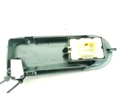 Second-hand car spare part right front power window switch for dacia duster 1.5 dci diesel fap cat oem iam references 809601386r  