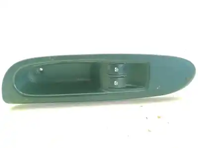 Автозапчасти б/у выключатель левого переднего окна за RENAULT CLIO II BB_, CB_ 1.2 BB0A. BB0F. BB10. BB1K. BB28. BB2D. BB2H. CB0A.... ссылки OEM IAM 8200084003E1  