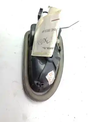 Recambio de automóvil de segunda mano de asidero puerta derecha para renault 1479 k7m710 referencias oem iam 7700415975  