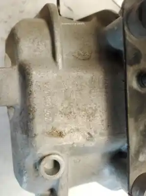 Pezzo di ricambio per auto di seconda mano supporto motore per vw jetta iii (1k2) 1.6 tdi riferimenti oem iam 076906051b  
