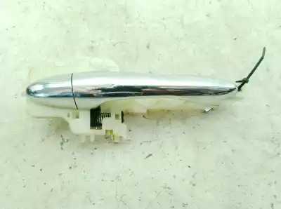 Peça sobressalente para automóvel em segunda mão PUXADOR DE PORTA DIREITA por KIA SPORTAGE III (SL) 1.6 GDI Referências OEM IAM 826653U000  