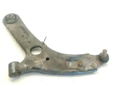 Pezzo di ricambio per auto di seconda mano braccio di sospensione anteriore sinistro inferiore per kia ceed 1.6 crdi cat 128 cv / 94 kw riferimenti oem iam   