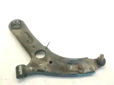 Pièce détachée automobile d'occasion BRAS DE SUSPENSION INFERIEUR AVANT GAUCHE pour KIA CEED 1.6 CRDi CAT 128 CV / 94 KW Références OEM IAM   