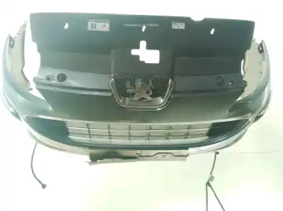 Pièce détachée automobile d'occasion LE PARE-CHOC AVANT pour PEUGEOT 407 (6D_) 2.0 HDi 135 (6DRHRH. 6DRHRE. 6DRHRG. 6DRHRJ) Références OEM IAM   