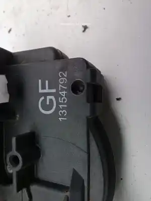 Peça sobressalente para automóvel em segunda mão fechadura da porta dianteira direita por opel 4926 z16xep referências oem iam   