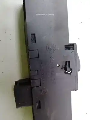 Second-hand car spare part left front power window switch for bmw 3 (e46) 320 d oem iam references 61318381511  