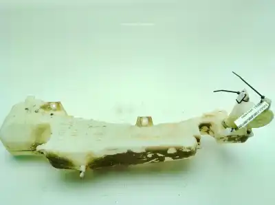 Pièce détachée automobile d'occasion Réservoir De Lave-glace pour MITSUBISHI MONTERO IV (V8_W, V9_W) 3.2 DI-D 4WD (V98W V88W) Références OEM IAM 8260A105  