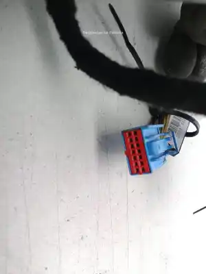 Peça sobressalente para automóvel em segunda mão espelho retrovisor esquerdo por volvo v50 (545) 1.6 d referências oem iam 31218188  