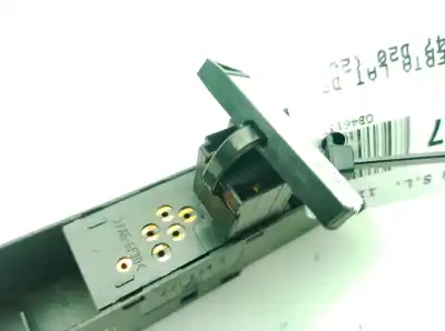 Second-hand car spare part left front power window switch for bmw 3 (e46) 320 d oem iam references 6902177  