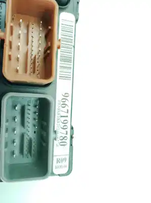 Pezzo di ricambio per auto di seconda mano scatola relè/fusibili per citroen c3 picasso (sh_) 1.6 hdi 90 riferimenti oem iam 6500hw  