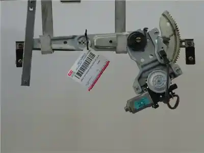 Pezzo di ricambio per auto di seconda mano alzacristalli anteriore destro per kia carens (rs) 2.0 crdi riferimenti oem iam 