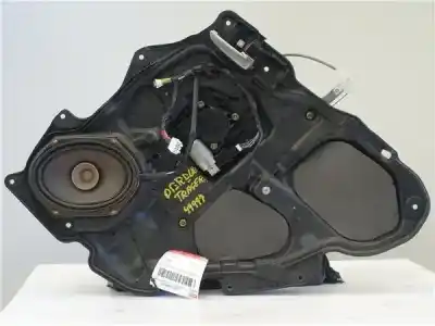 Peça sobressalente para automóvel em segunda mão elevador de vidros traseiro direito por mazda 3 berlina (bk) 1.6 16v cat referências oem iam 