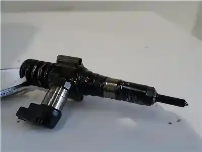 Second-hand car spare part injector for volkswagen passat berlina (3c2) 2.0 tdi 16v oem iam references 03g130073sx  