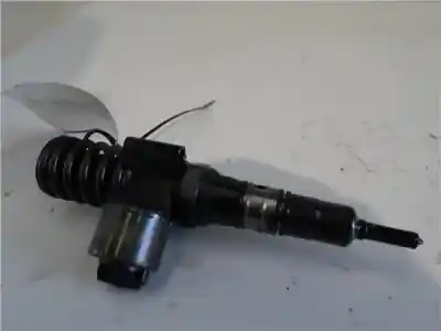 İkinci el araba yedek parçası ENJEKTÖR için VOLKSWAGEN PASSAT BERLINA (3C2)  OEM IAM referansları   0414720404