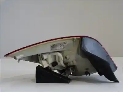 Pièce détachée automobile d'occasion feu arrière droit pour opel astra j berlina 5p 1.7 excellence références oem iam   1090098r