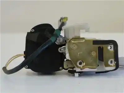 Peça sobressalente para automóvel em segunda mão fechadura da porta traseira esquerda por rover rover 45 (rt) 1.6 referências oem iam   fqm100490