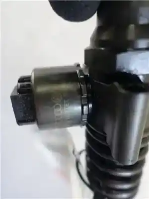 Автозапчастина б/у инжектор для audi a3 (8p1) 2.0 tdi 16v посилання на oem iam 03g130073b  