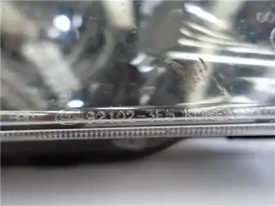 Second-hand car spare part right headlight for kia sorento (bl) 2.5 crdi oem iam references   92102-3e5