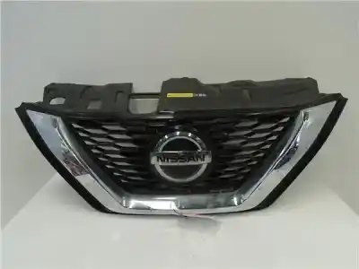 Автозапчастина б/у передня решіта для nissan qashqai ii (j11e) 1.2 360 посилання на oem iam 62310 hv3