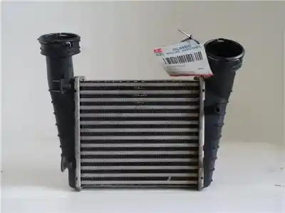 İkinci el araba yedek parçası INTERCOOLER için VOLKSWAGEN PASSAT BERLINA (3B3)  OEM IAM referansları 8D0145805C  