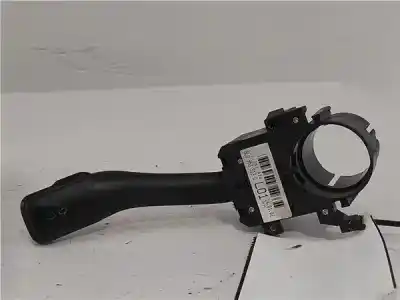 Peça sobressalente para automóvel em segunda mão Comutador De Piscas  por SEAT LEON (1M1) 1.9 TDI Referências OEM IAM 8L0953513G  