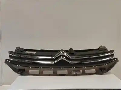 Second-hand car spare part front grille for citroen c3 iii (sx) 1.2 vti 68 oem iam references 